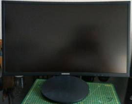 For sale curved monitor Samsung C24FG70FQU 24-inch, € 150