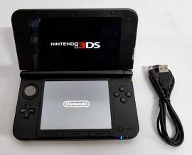 A la venta Consola Nintendo 3DS XL con cargador USB, € 125