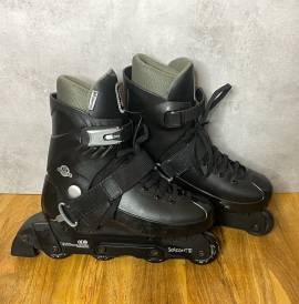 For sale Skaight R Pro Sports inline skates size 38, € 39.95