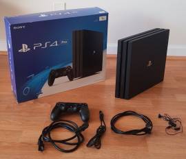A la venta consola PS4 Pro 1TB con caja original, € 245