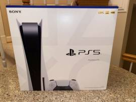 For sale new PS5 console with reader, brand new., € 465