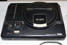 Vendo consola Sega Mega Drive con 2 mandos, € 35