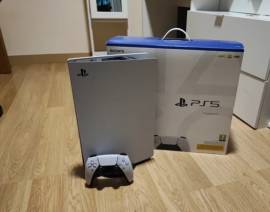 En venta Playstation 5 nueva con caja, USD 290