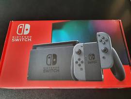 Vendo consola Nintendo Switch con 3 juegos, USD 185