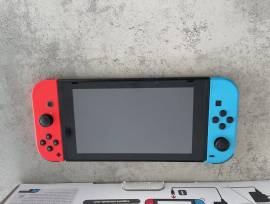 Se vende Consola Nintendo Switch con un mando, USD 120