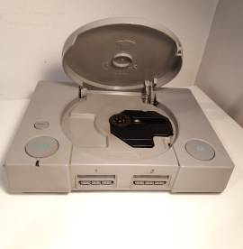 For sale console PS1 SCPH-5552, € 50