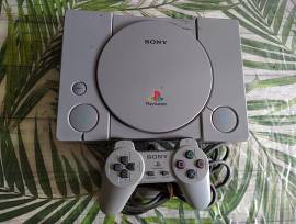 Sale of PS1 console with SCPH-5552 controller, € 85