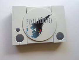 A la venta consola PS1 personalizada con temática de Final Fantasy, € 350
