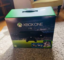 For sale Xbox One S console with controller and charging dock, € 115