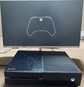 For sale Microsoft Xbox One 500GB console, € 70
