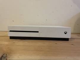 En venta consola Xbox One S - no enciende, € 40