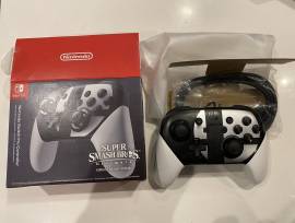 En venta mando de Nintendo Switch Smash Bros Ultimate Edition nuevo, € 60