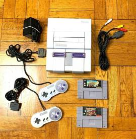 For sale console Super Nintendo SNES NTSC version + 2 games like new, € 250