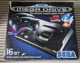 Se vende consola Mega Drive con caja original, € 85