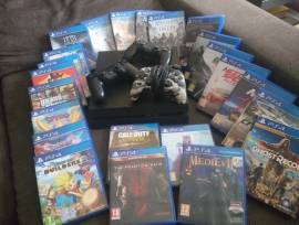 For sale console Ps4 500gb + 32 games, € 450