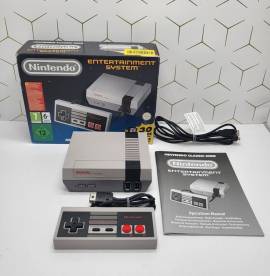 For sale console Nintendo Classic Mini like new, USD 80