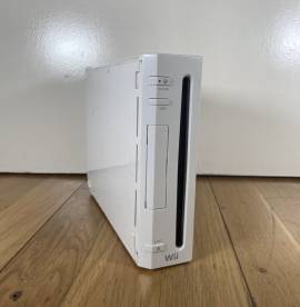 Se vende consola Nintendo Wii, solo consola, USD 15