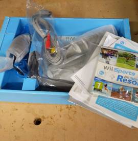Se vende consola Nintendo Wii negra + Wii Sport, USD 80