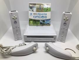 For sale Nintendo Wii console + Wii Sport + 2 controllers like new, USD 85