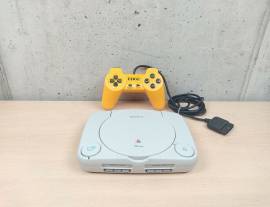 For sale console PS One SCPH - 102 without cables, it has been tested , USD 45