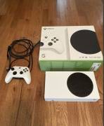 For sale Xbox Series S console like new 512GB, € 225