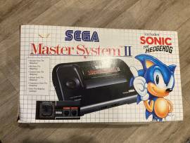 Se vende consola Sega Master System 2 con caja, 1 mando y 1 juego, € 150