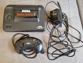 Se vende consola Sega Master System 2 con 1 mando y cables, € 45