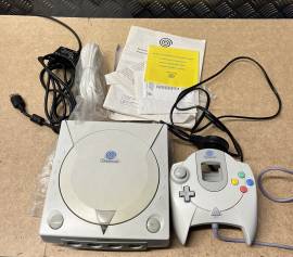 For sale Dreamcast console with original accessories PAL, USD 150
