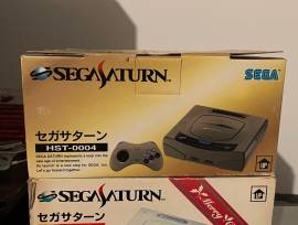 A la venta Consola Sega Saturn modelo HST-004 en muy buen estado, USD 195