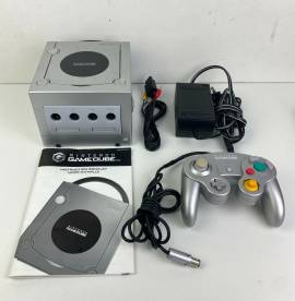 A la venta consola Nintendo GameCube Platinum color Plata NTSC, USD 145
