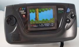 Se vende consola Game Gear en buen estado, USD 145