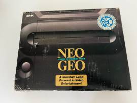 Se vende consola Neo Geo AES con embalaje original y accesorios, USD 695