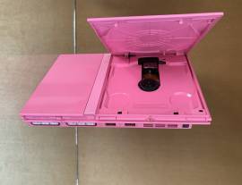 For sale pink PS2 console with 2 controllers and 1 memory card, € 90