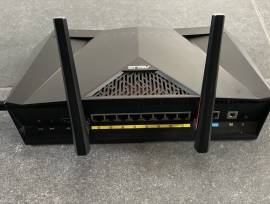Se vende Router ASUS DSL-AC88U AC3100 Wi-Fi Gigabit, € 130