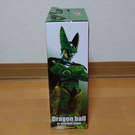 A la venta Figura de Cell Perfecto Dragon Ball, USD 150